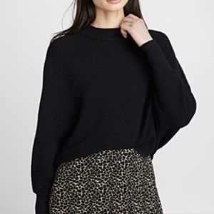Batwing-sleeve sweater - size medium
